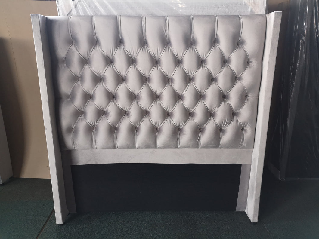 WINGBACK BUTTON VELVET MATERIAL HEADBOARD